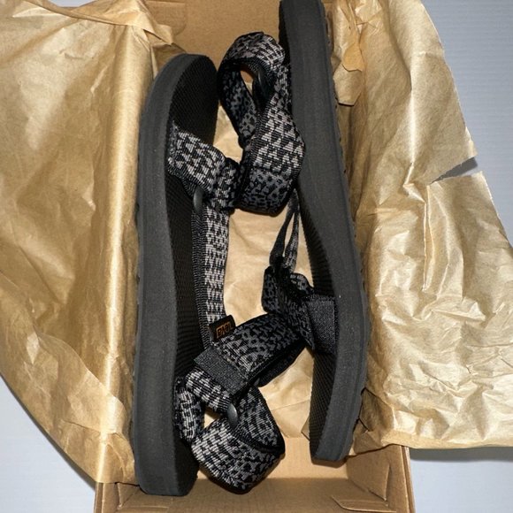 BRAND NEW - Teva Men\'s Original Universal Sandal - Etching Black - Size 8 NWT main image 5